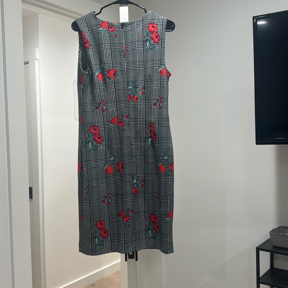 Karl Lagerfeld Paris Sleeveless Plaid Floral Dress - Picture 2 of 5